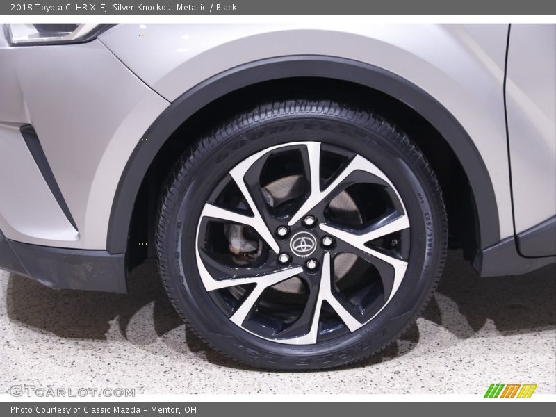 Silver Knockout Metallic / Black 2018 Toyota C-HR XLE