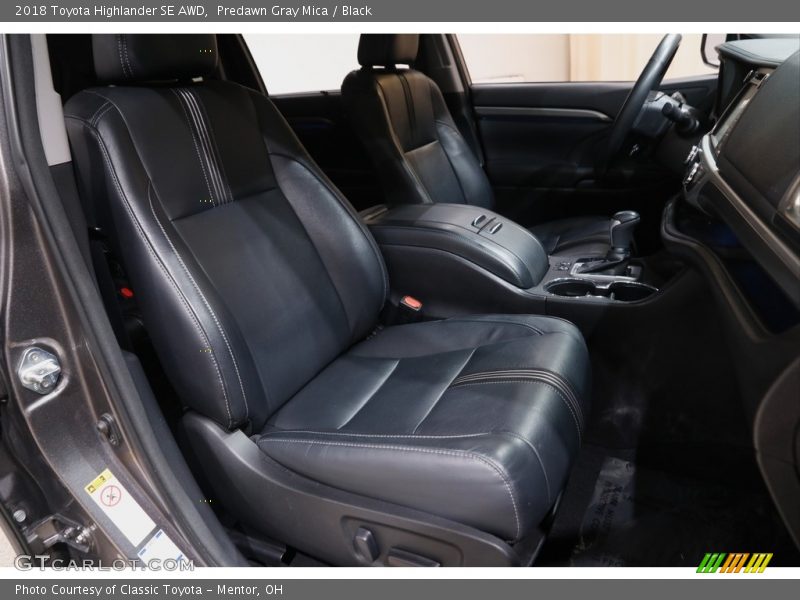 Predawn Gray Mica / Black 2018 Toyota Highlander SE AWD
