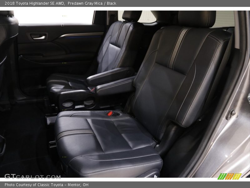 Predawn Gray Mica / Black 2018 Toyota Highlander SE AWD