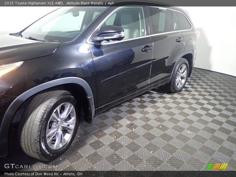 Attitude Black Metallic / Ash 2015 Toyota Highlander XLE AWD