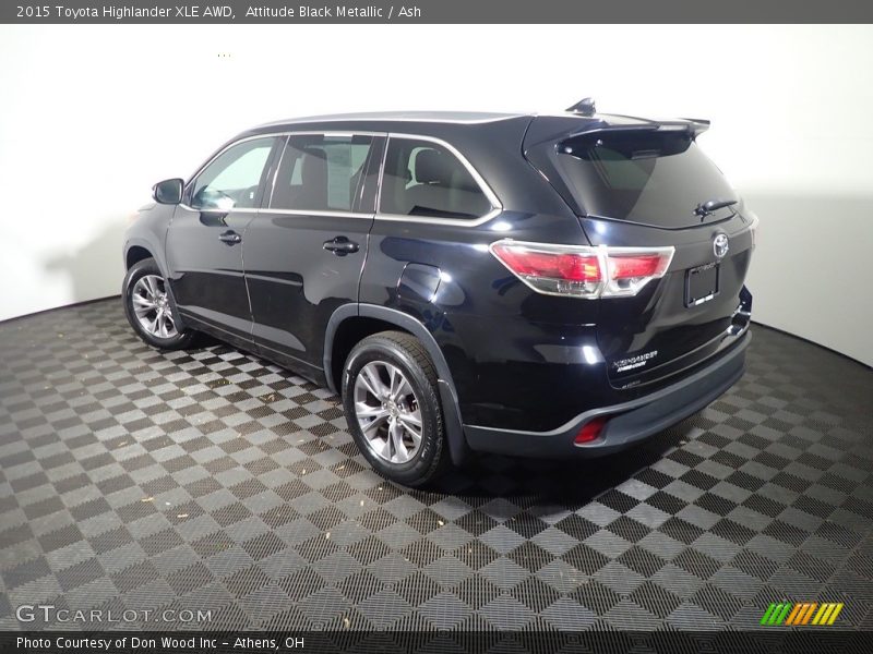 Attitude Black Metallic / Ash 2015 Toyota Highlander XLE AWD