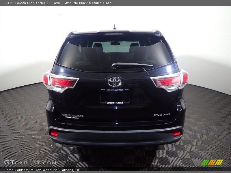 Attitude Black Metallic / Ash 2015 Toyota Highlander XLE AWD