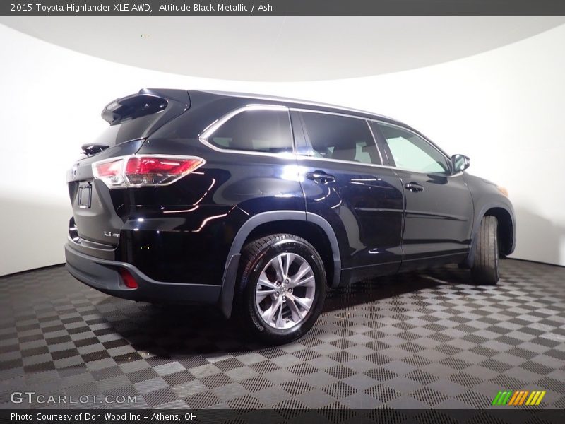 Attitude Black Metallic / Ash 2015 Toyota Highlander XLE AWD