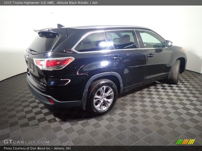 Attitude Black Metallic / Ash 2015 Toyota Highlander XLE AWD