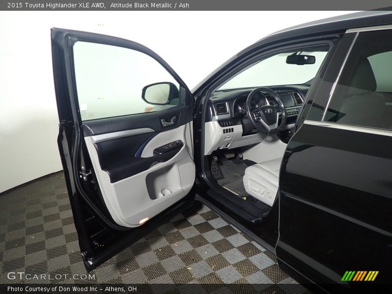 Attitude Black Metallic / Ash 2015 Toyota Highlander XLE AWD