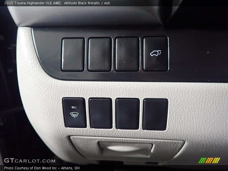 Attitude Black Metallic / Ash 2015 Toyota Highlander XLE AWD