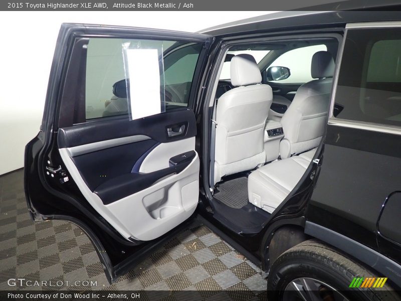 Attitude Black Metallic / Ash 2015 Toyota Highlander XLE AWD