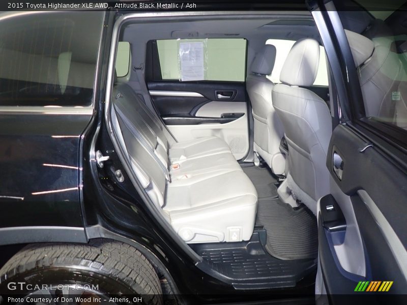 Attitude Black Metallic / Ash 2015 Toyota Highlander XLE AWD