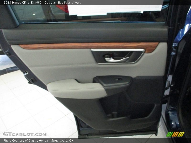 Obsidian Blue Pearl / Ivory 2019 Honda CR-V EX AWD