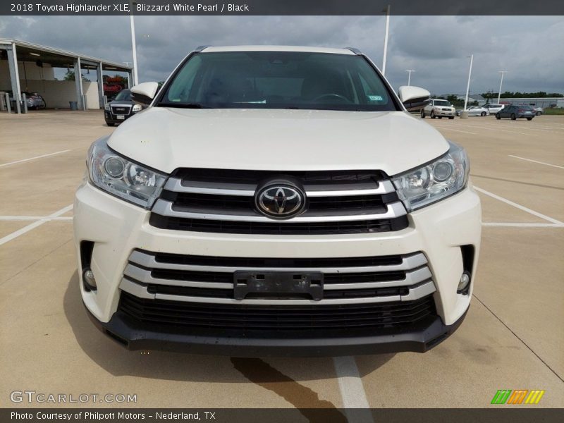 Blizzard White Pearl / Black 2018 Toyota Highlander XLE