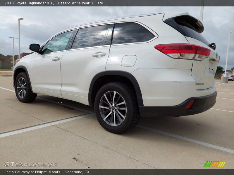 Blizzard White Pearl / Black 2018 Toyota Highlander XLE