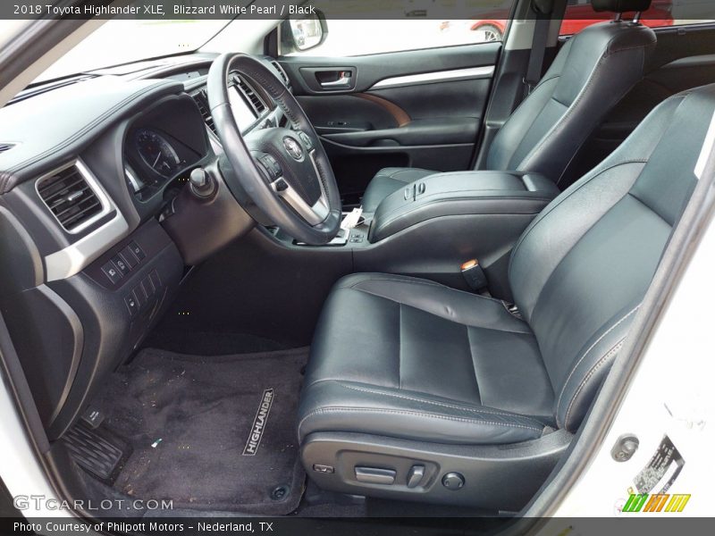 Blizzard White Pearl / Black 2018 Toyota Highlander XLE
