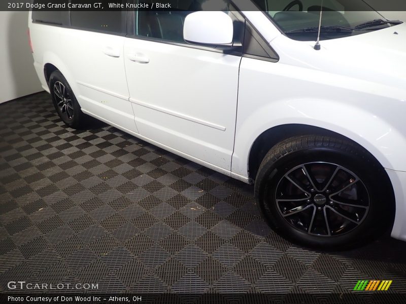 White Knuckle / Black 2017 Dodge Grand Caravan GT