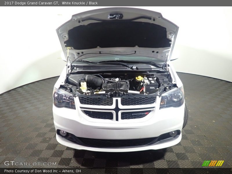 White Knuckle / Black 2017 Dodge Grand Caravan GT