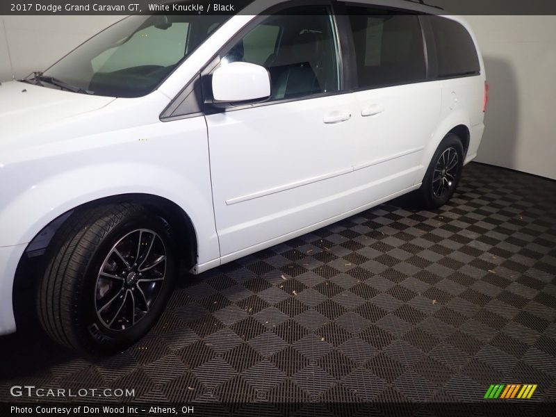 White Knuckle / Black 2017 Dodge Grand Caravan GT