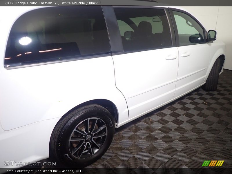White Knuckle / Black 2017 Dodge Grand Caravan GT