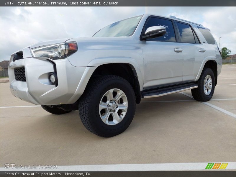 Front 3/4 View of 2017 4Runner SR5 Premium