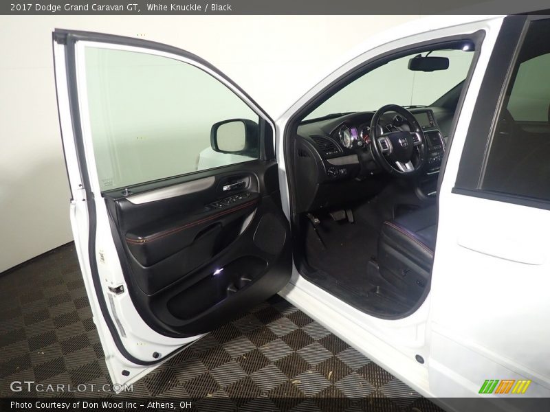 White Knuckle / Black 2017 Dodge Grand Caravan GT