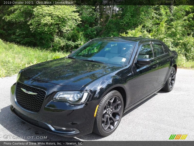 Gloss Black / Smoke/Black 2019 Chrysler 300 S