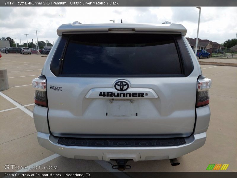 Classic Silver Metallic / Black 2017 Toyota 4Runner SR5 Premium