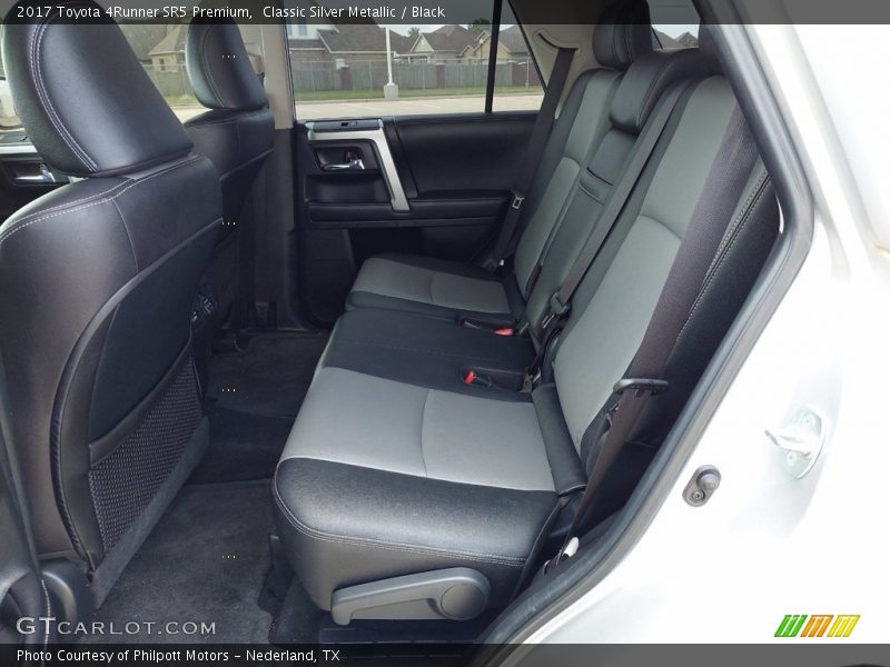 Classic Silver Metallic / Black 2017 Toyota 4Runner SR5 Premium