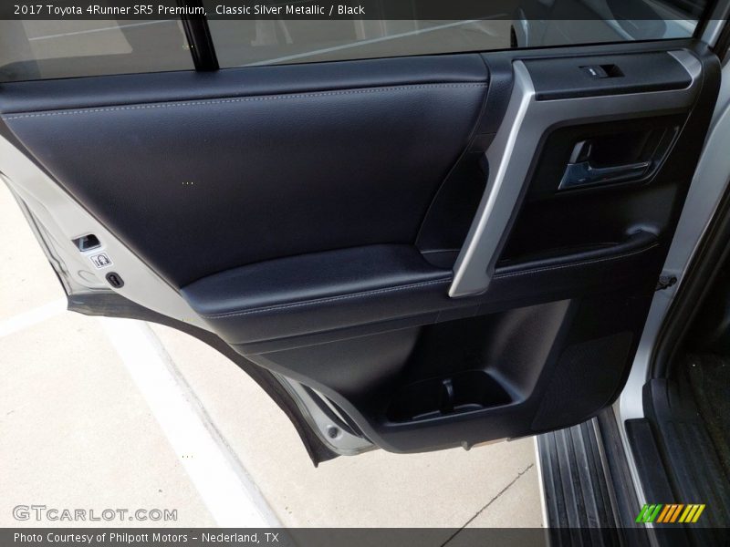 Classic Silver Metallic / Black 2017 Toyota 4Runner SR5 Premium