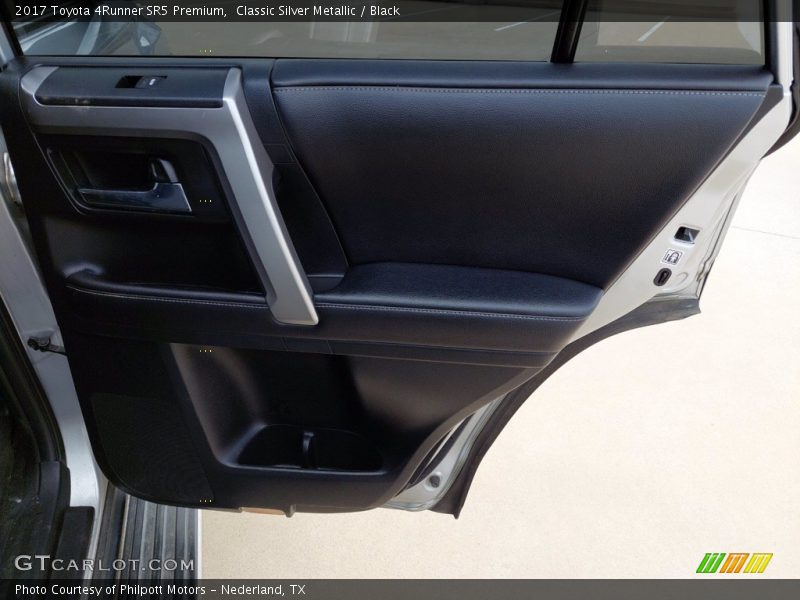 Classic Silver Metallic / Black 2017 Toyota 4Runner SR5 Premium