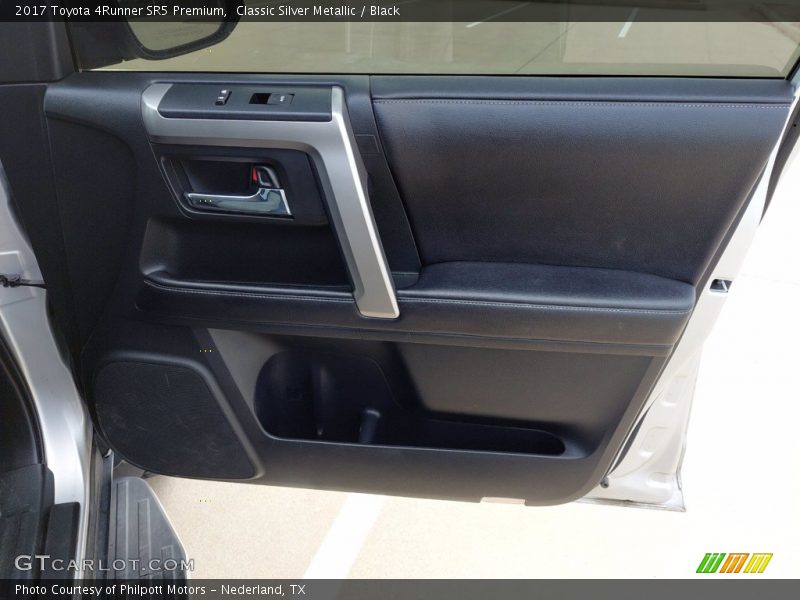 Classic Silver Metallic / Black 2017 Toyota 4Runner SR5 Premium