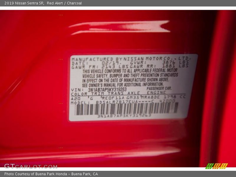 Red Alert / Charcoal 2019 Nissan Sentra SR