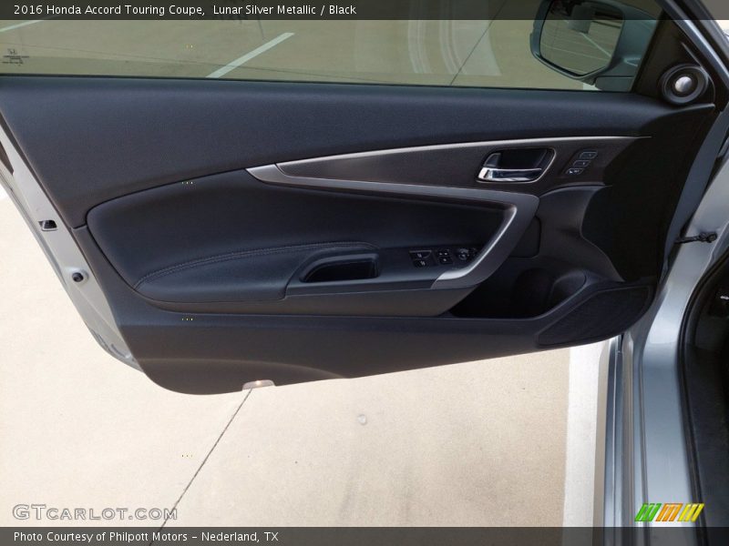 Door Panel of 2016 Accord Touring Coupe