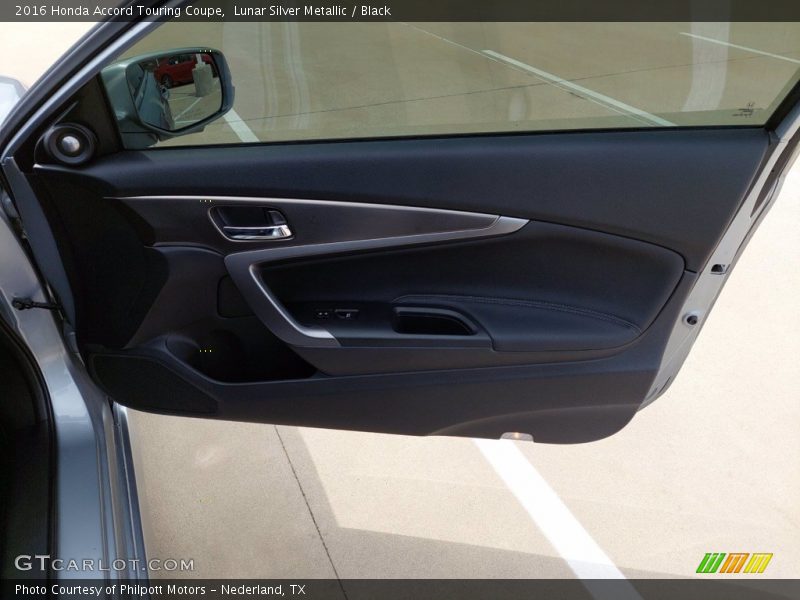 Door Panel of 2016 Accord Touring Coupe