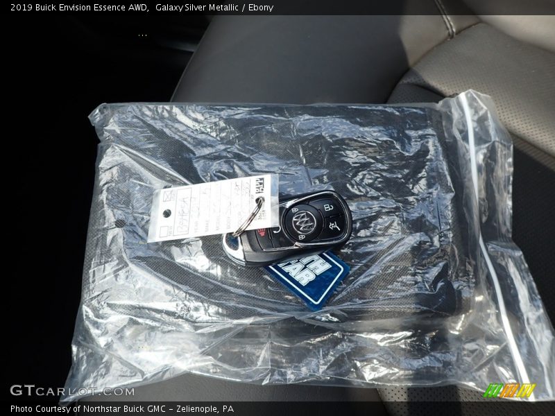 Galaxy Silver Metallic / Ebony 2019 Buick Envision Essence AWD