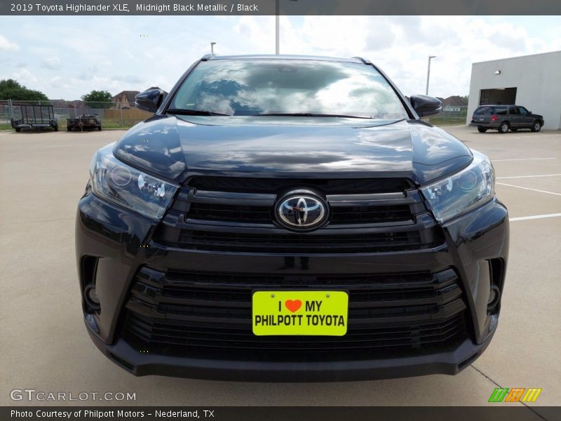 Midnight Black Metallic / Black 2019 Toyota Highlander XLE