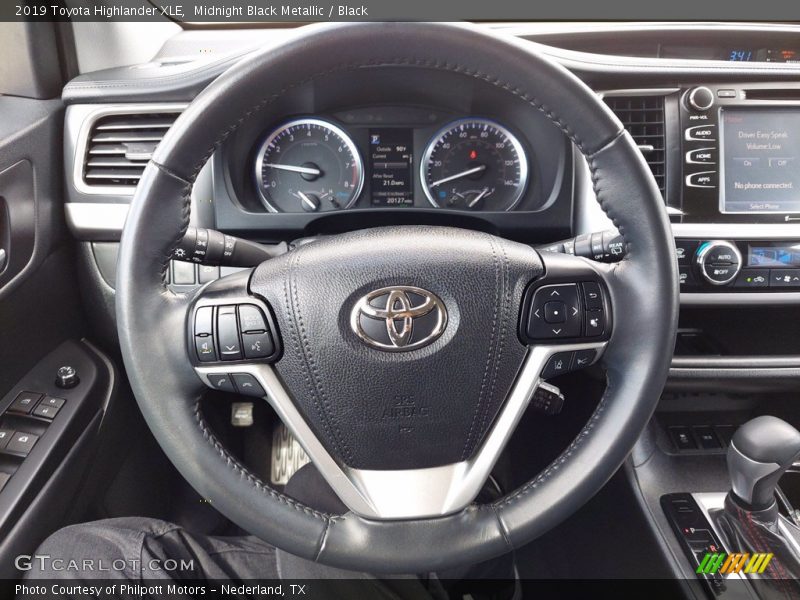 Midnight Black Metallic / Black 2019 Toyota Highlander XLE