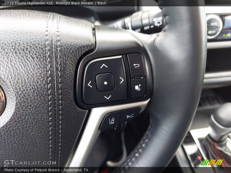 Midnight Black Metallic / Black 2019 Toyota Highlander XLE