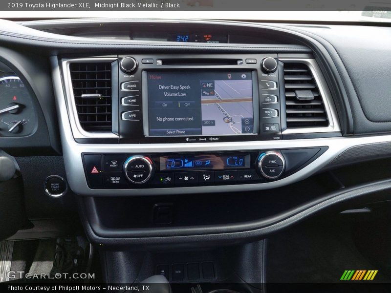 Midnight Black Metallic / Black 2019 Toyota Highlander XLE