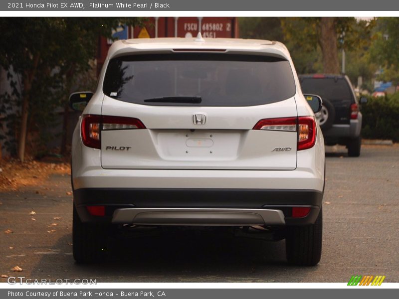 Platinum White Pearl / Black 2021 Honda Pilot EX AWD