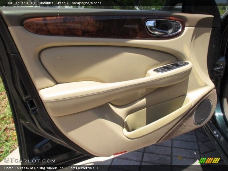 Botanical Green / Champagne/Mocha 2008 Jaguar XJ XJ8