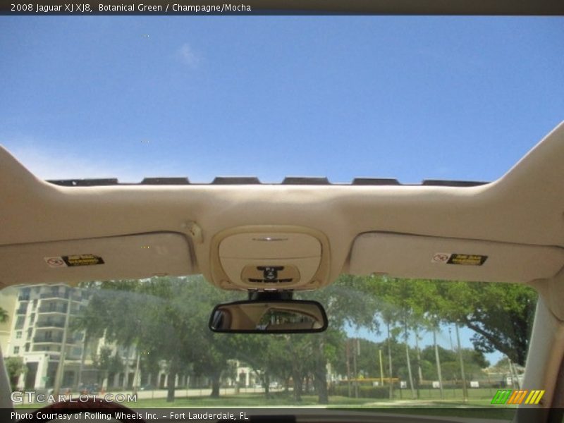 Botanical Green / Champagne/Mocha 2008 Jaguar XJ XJ8