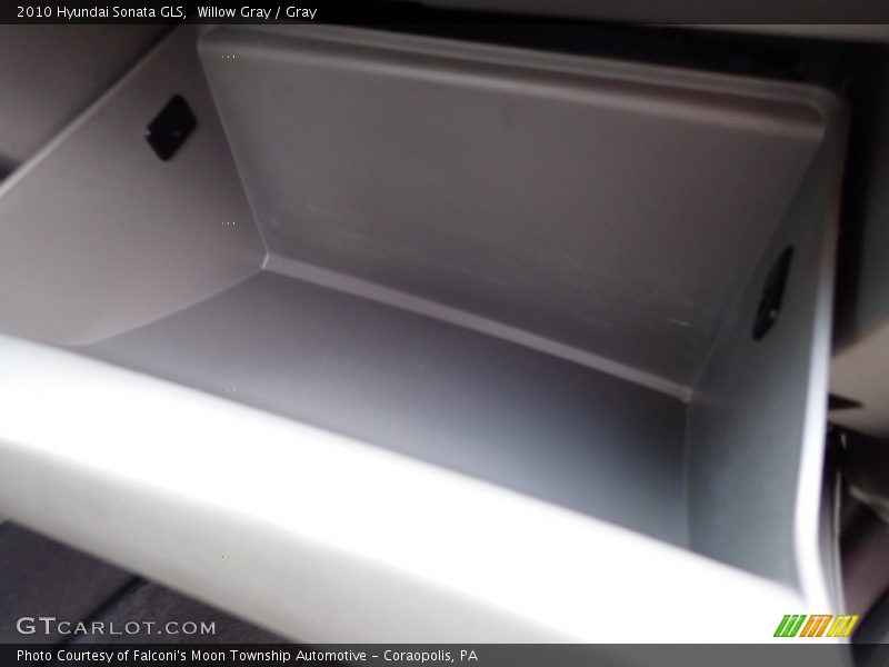 Willow Gray / Gray 2010 Hyundai Sonata GLS