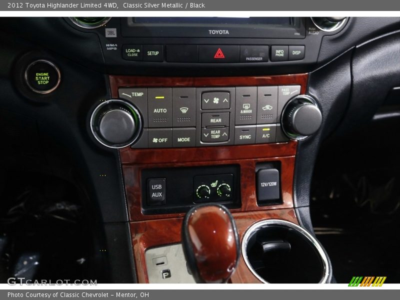 Classic Silver Metallic / Black 2012 Toyota Highlander Limited 4WD