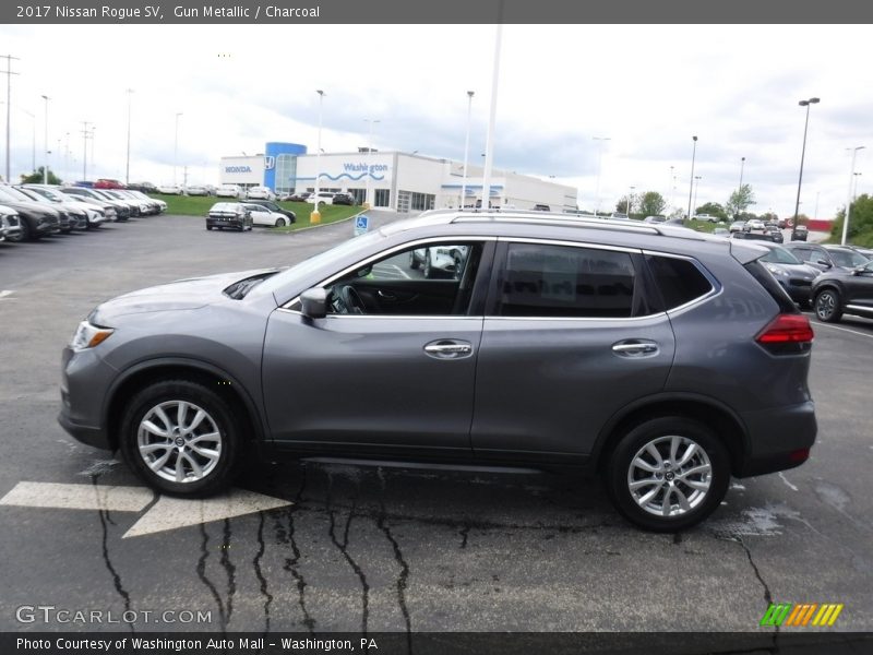 Gun Metallic / Charcoal 2017 Nissan Rogue SV