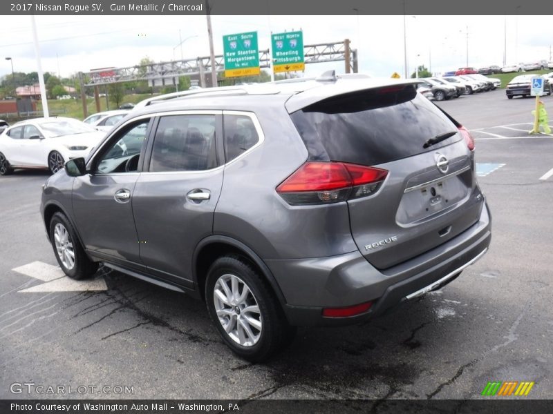 Gun Metallic / Charcoal 2017 Nissan Rogue SV