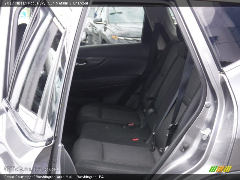 Gun Metallic / Charcoal 2017 Nissan Rogue SV