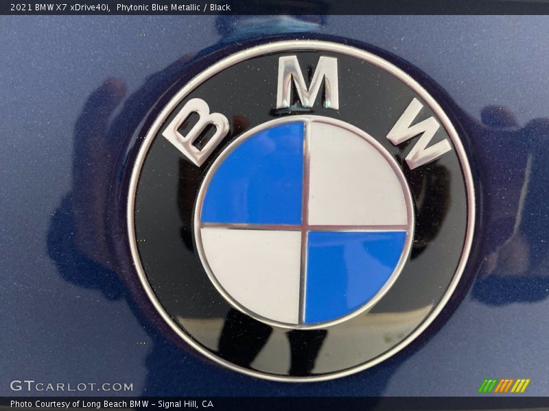 Phytonic Blue Metallic / Black 2021 BMW X7 xDrive40i