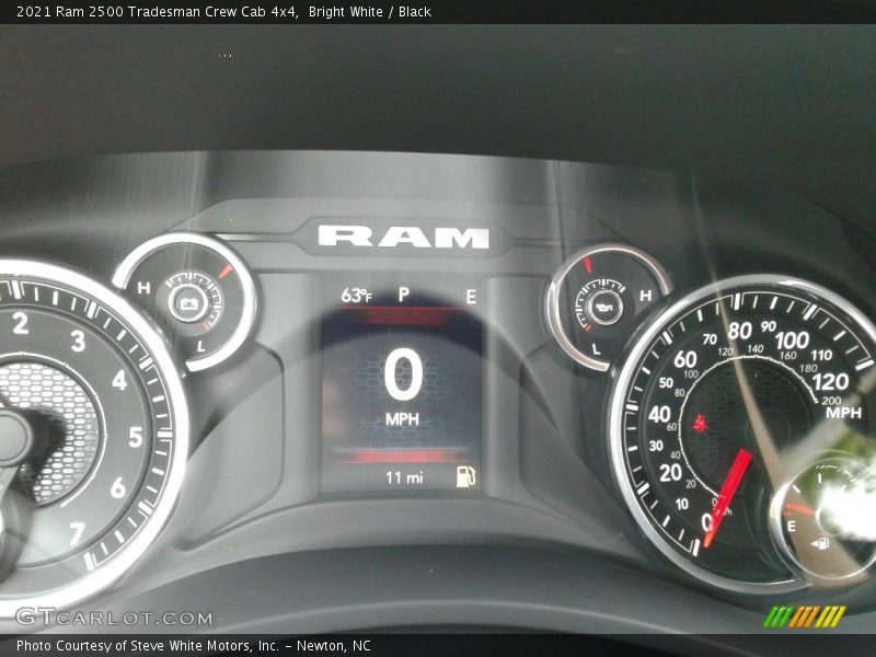 Bright White / Black 2021 Ram 2500 Tradesman Crew Cab 4x4