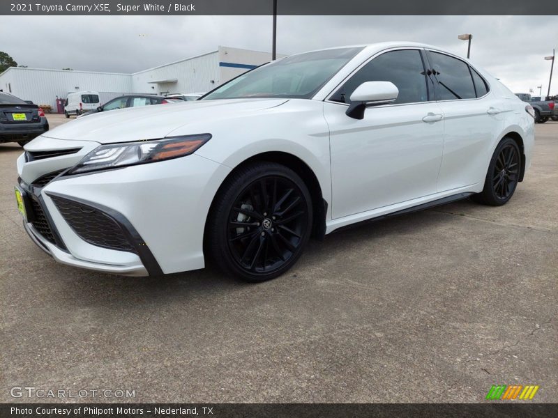 Super White / Black 2021 Toyota Camry XSE