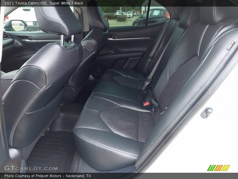Super White / Black 2021 Toyota Camry XSE