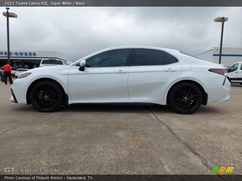 Super White / Black 2021 Toyota Camry XSE