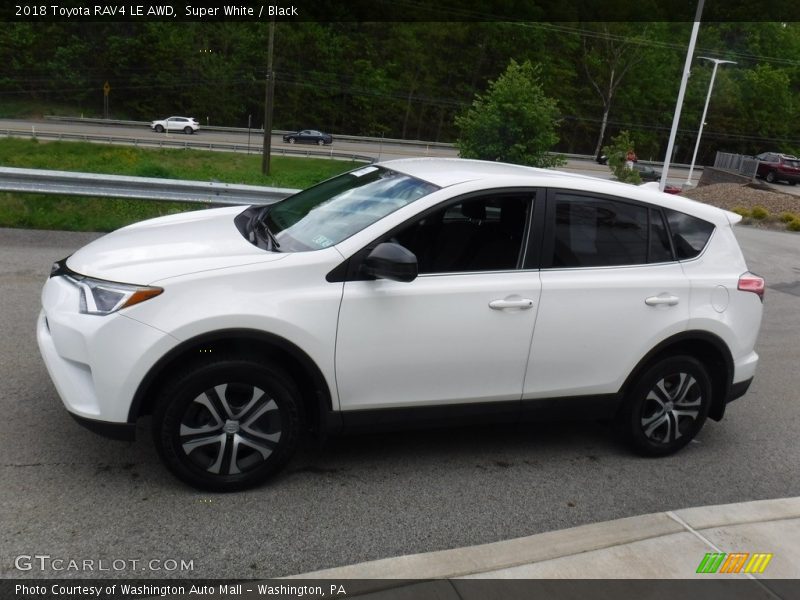 Super White / Black 2018 Toyota RAV4 LE AWD